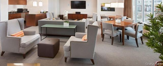 40-22 College Point Boulevard 10R, Flushing, NY 11354