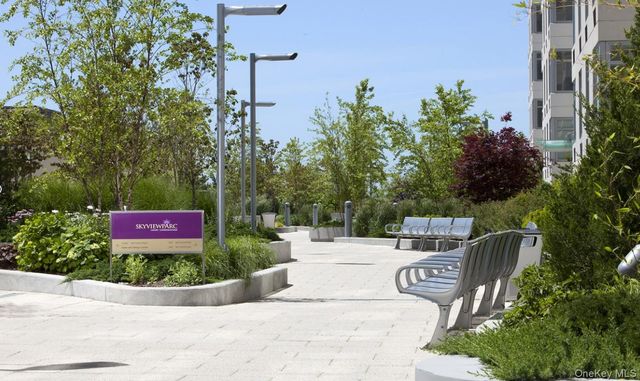 40-22 College Point Boulevard 10R, Flushing, NY 11354