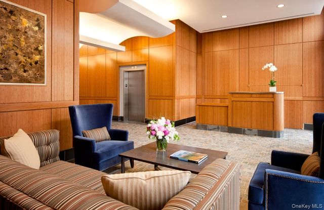 40-22 College Point Boulevard 10R, Flushing, NY 11354