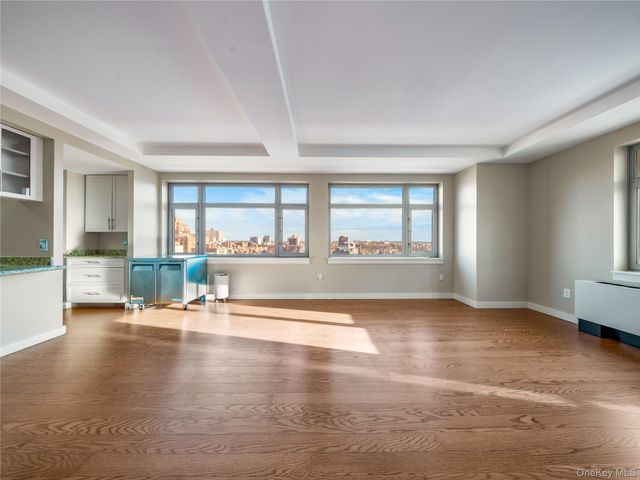 40-22 College Point Boulevard 10R, Flushing, NY 11354