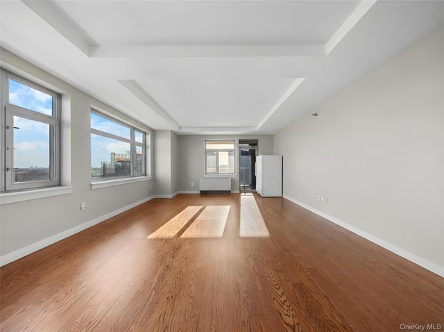 40-22 College Point Boulevard 10R, Flushing, NY 11354