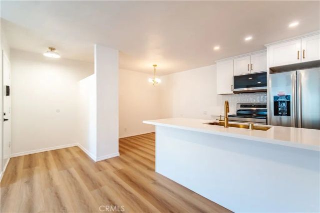21951 Rimhurst Drive 202, Lake Forest, CA 92630
