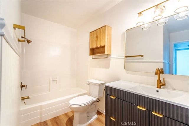 21951 Rimhurst Drive 202, Lake Forest, CA 92630