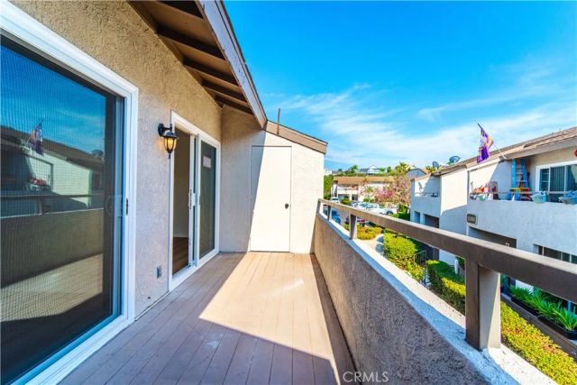 21951 Rimhurst Drive 202, Lake Forest, CA 92630