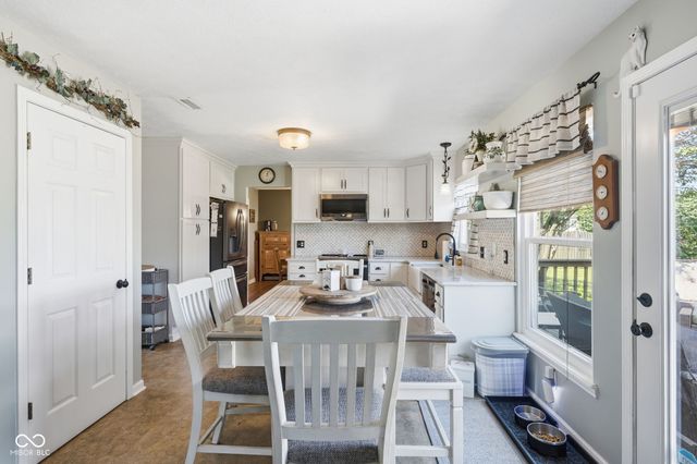 556 Alton Drive, Greenwood, IN 46143