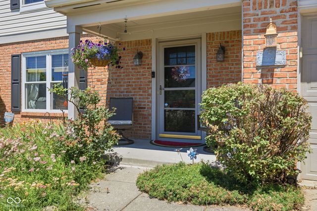 556 Alton Drive, Greenwood, IN 46143
