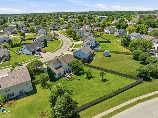 556 Alton Drive, Greenwood, IN 46143