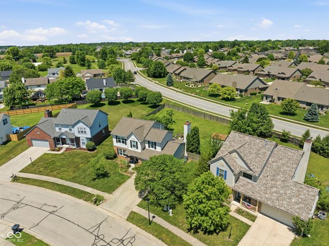 556 Alton Drive, Greenwood, IN 46143