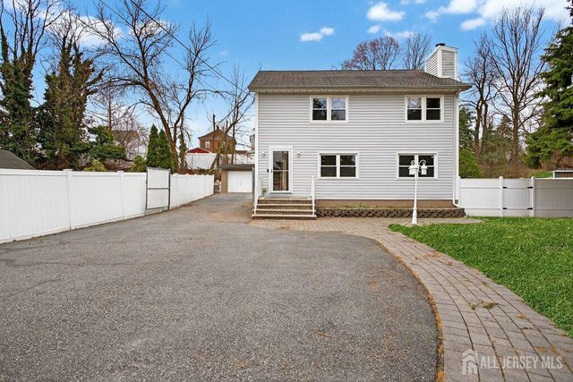 49 Metuchen Avenue, Woodbridge Proper, NJ 07095