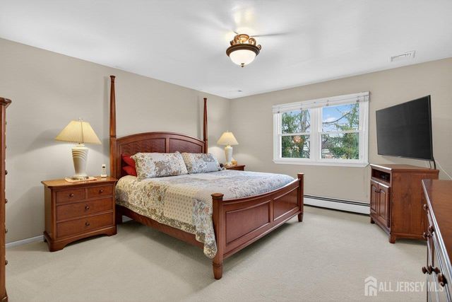 49 Metuchen Avenue, Woodbridge Proper, NJ 07095