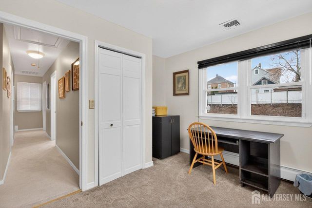 49 Metuchen Avenue, Woodbridge Proper, NJ 07095