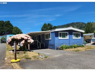 16131 W HOFFELDT Ln 27, Brookings, OR 97415