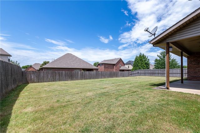 3902 SW Banbury Drive, Bentonville, AR 72712