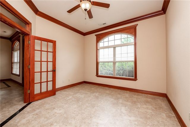 3902 SW Banbury Drive, Bentonville, AR 72712