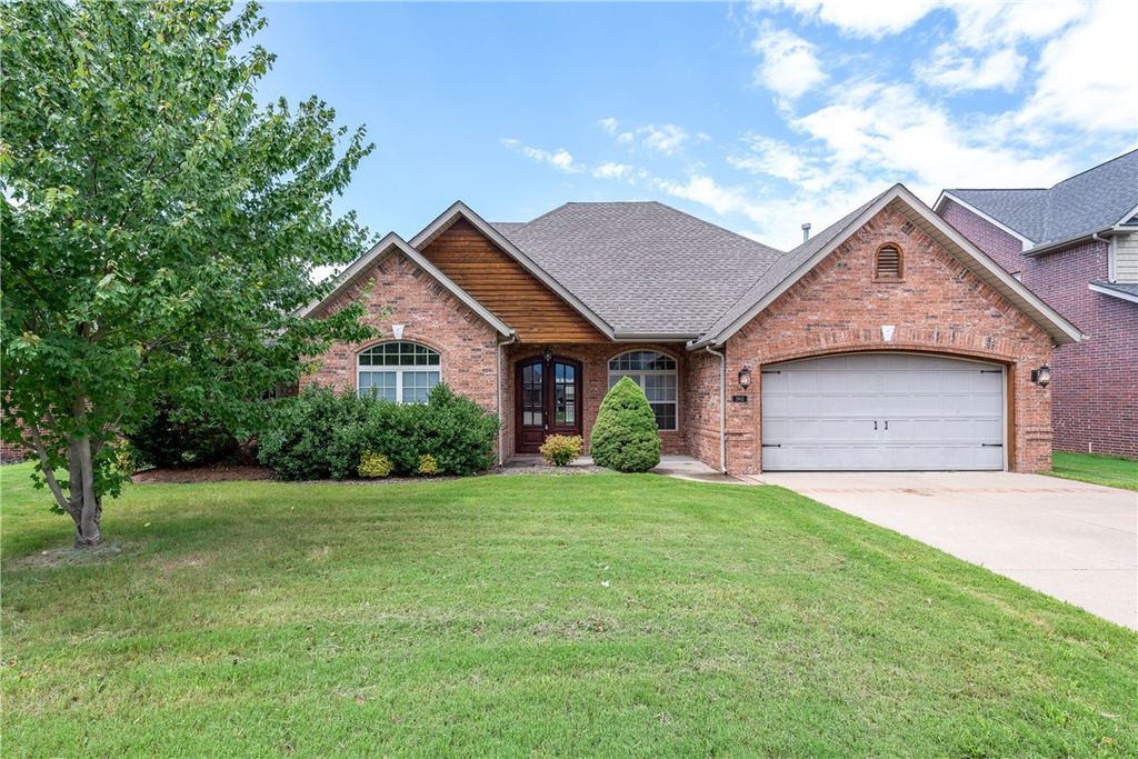 3902 SW Banbury Drive, Bentonville, AR 72712