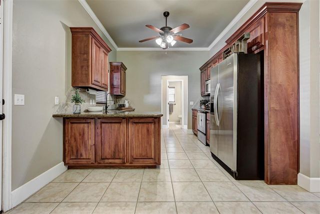 8687 Long Spur Trail, Edmond, OK 73034