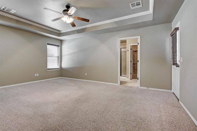 8687 Long Spur Trail, Edmond, OK 73034