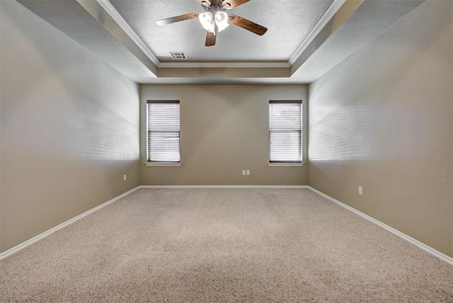 8687 Long Spur Trail, Edmond, OK 73034