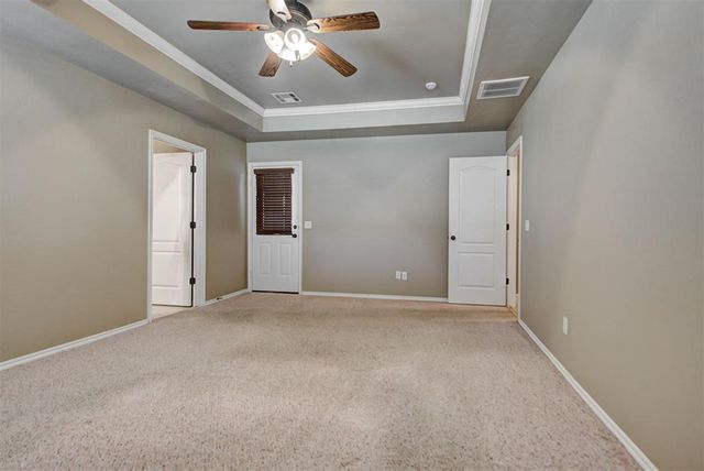 8687 Long Spur Trail, Edmond, OK 73034