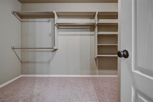 8687 Long Spur Trail, Edmond, OK 73034