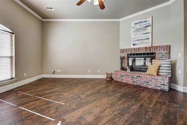 8687 Long Spur Trail, Edmond, OK 73034