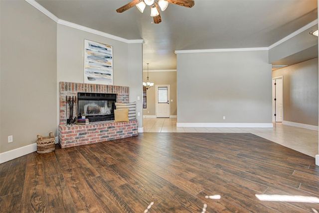 8687 Long Spur Trail, Edmond, OK 73034