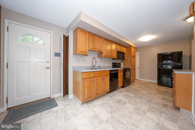 1 BRAXTON RD., Bryn Mawr, PA 19010