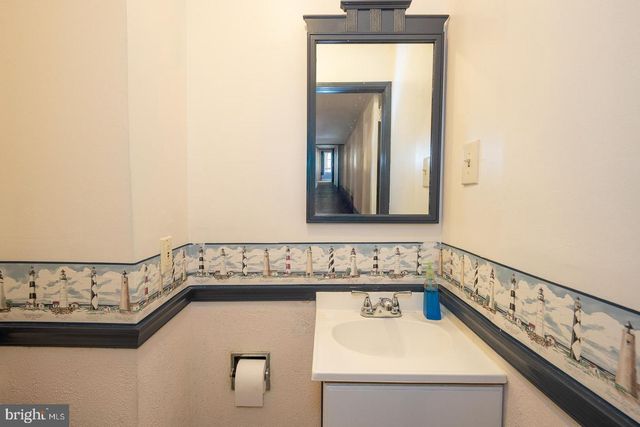 1 BRAXTON RD., Bryn Mawr, PA 19010