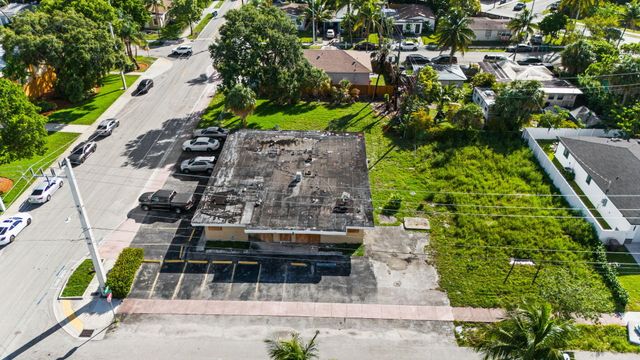 880 NW 25th Avenue, Fort Lauderdale, FL 33311
