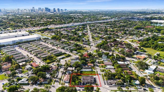 880 NW 25th Avenue, Fort Lauderdale, FL 33311