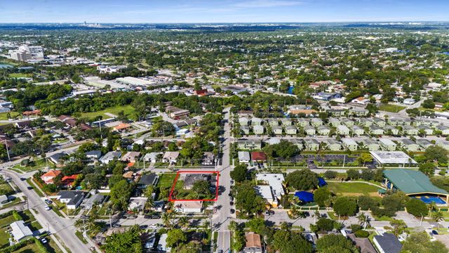 880 NW 25th Avenue, Fort Lauderdale, FL 33311