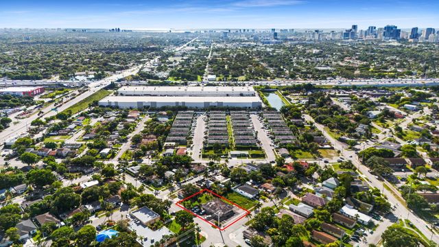 880 NW 25th Avenue, Fort Lauderdale, FL 33311