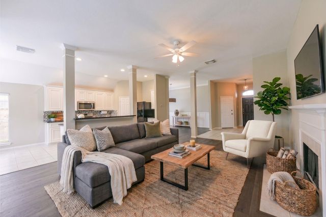 3714 Paigewood Drive, Pearland, TX 77584