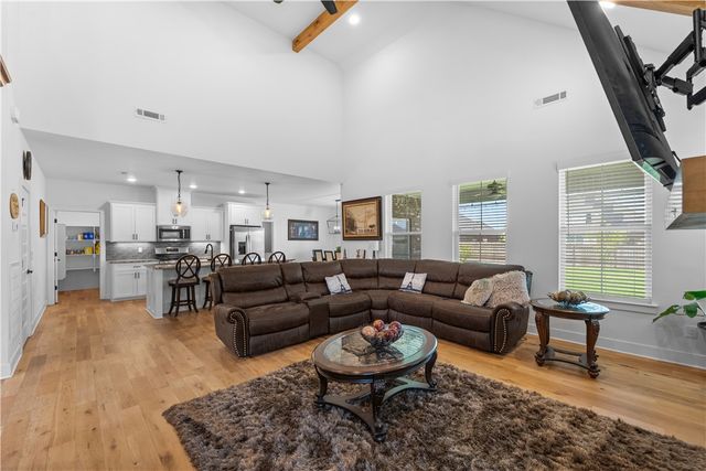 1805 Bergman Road, Pea Ridge, AR 72751