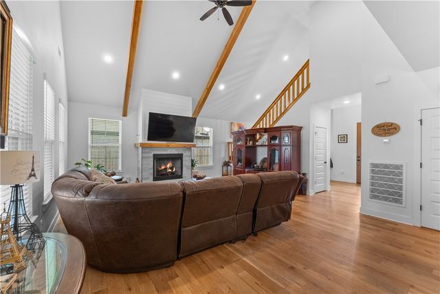 1805 Bergman Road, Pea Ridge, AR 72751
