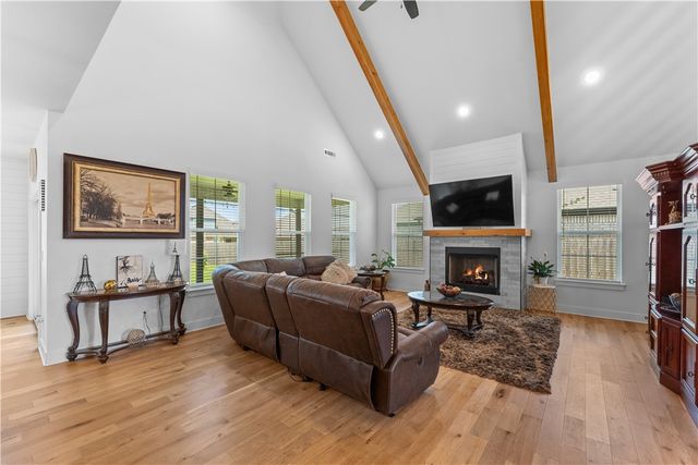 1805 Bergman Road, Pea Ridge, AR 72751