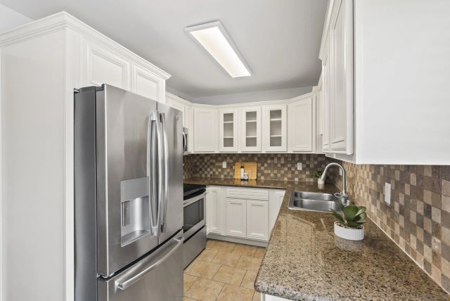 1030 Robinson Ave 101, San Diego, CA 92103