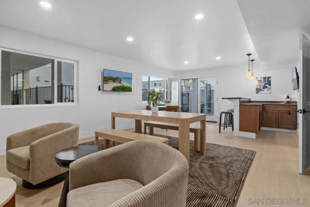 1030 Robinson Ave 101, San Diego, CA 92103