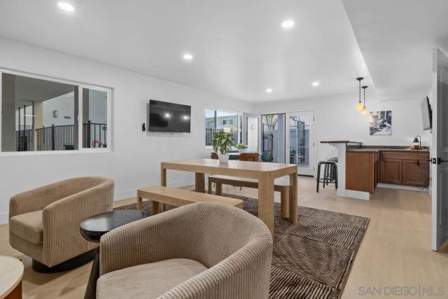 1030 Robinson Ave 101, San Diego, CA 92103