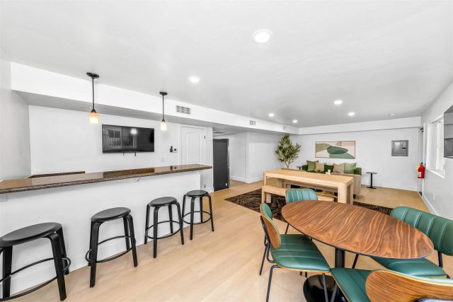 1030 Robinson Ave 101, San Diego, CA 92103