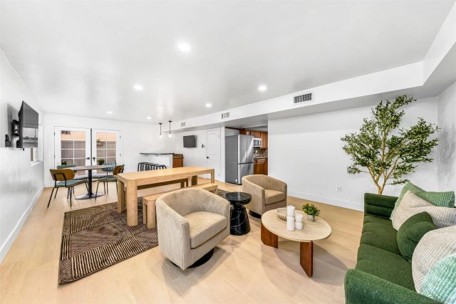 1030 Robinson Ave 101, San Diego, CA 92103