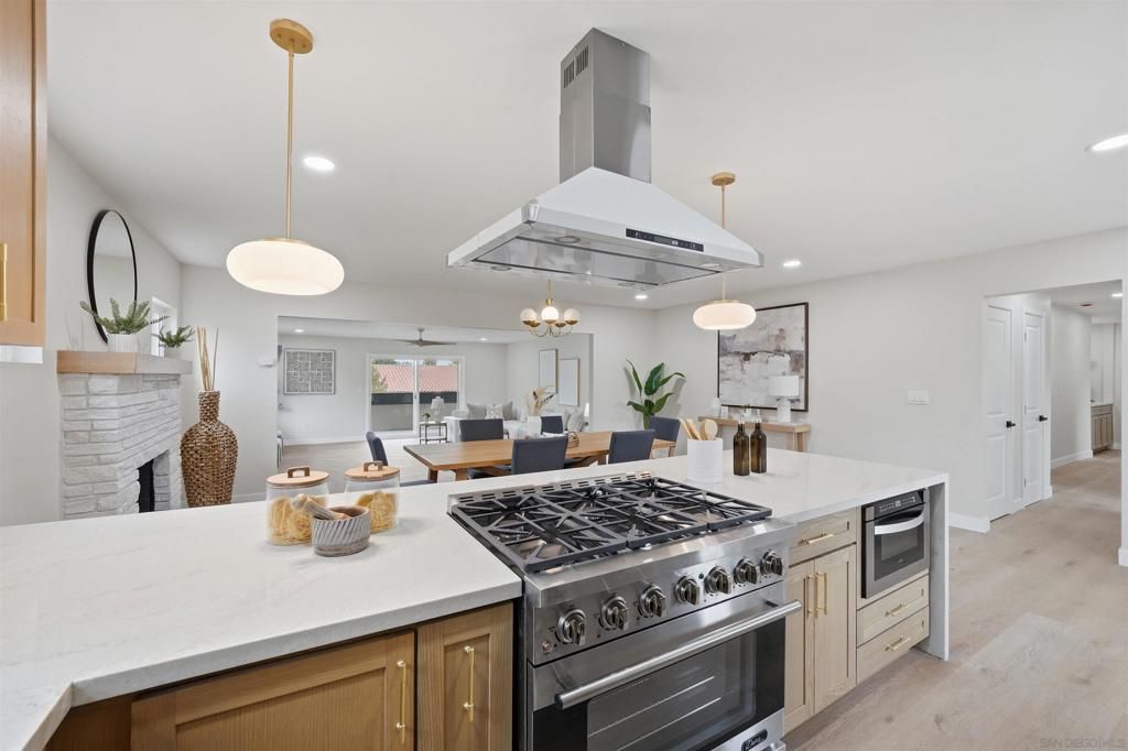 Image 11 of property listing at 3448 Willow, Bonita, CA 91902