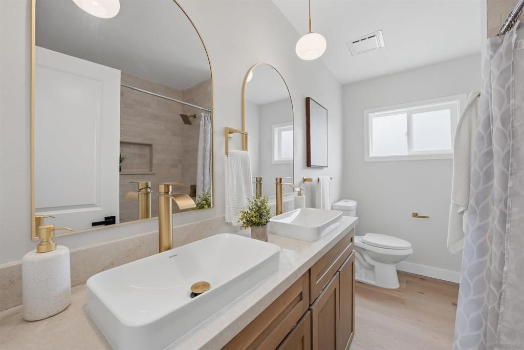 Image 26 of property listing at 3448 Willow, Bonita, CA 91902