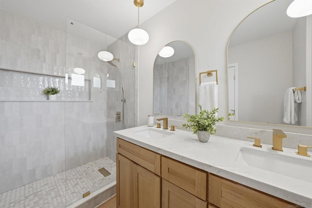 Image 28 of property listing at 3448 Willow, Bonita, CA 91902