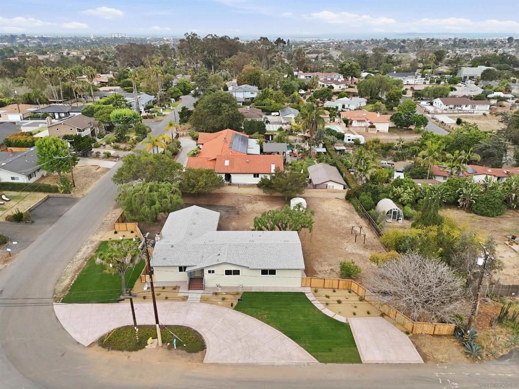 Image 33 of property listing at 3448 Willow, Bonita, CA 91902