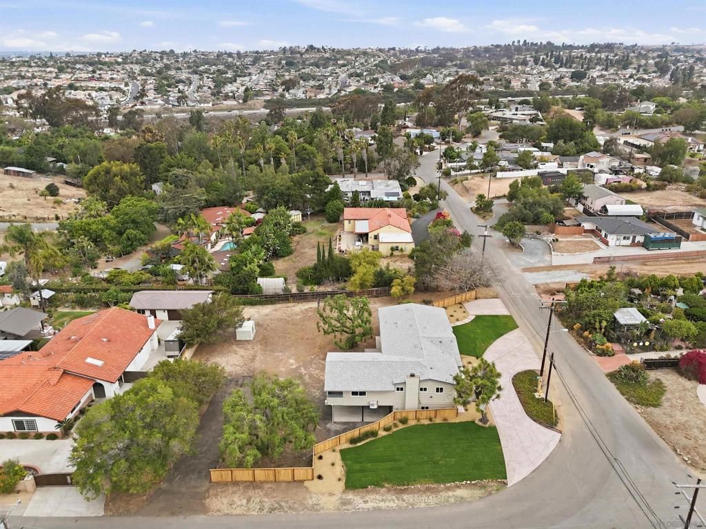 Image 36 of property listing at 3448 Willow, Bonita, CA 91902