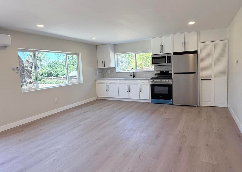 Image 38 of property listing at 3448 Willow, Bonita, CA 91902