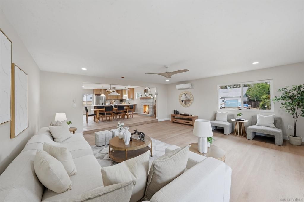 Image 5 of property listing at 3448 Willow, Bonita, CA 91902