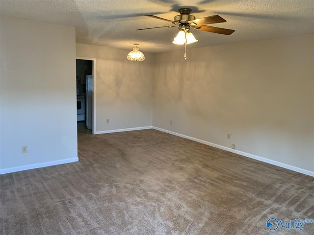 8142 Oldfield Road 3, Huntsville, AL 35802