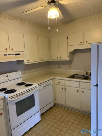 8142 Oldfield Road 3, Huntsville, AL 35802